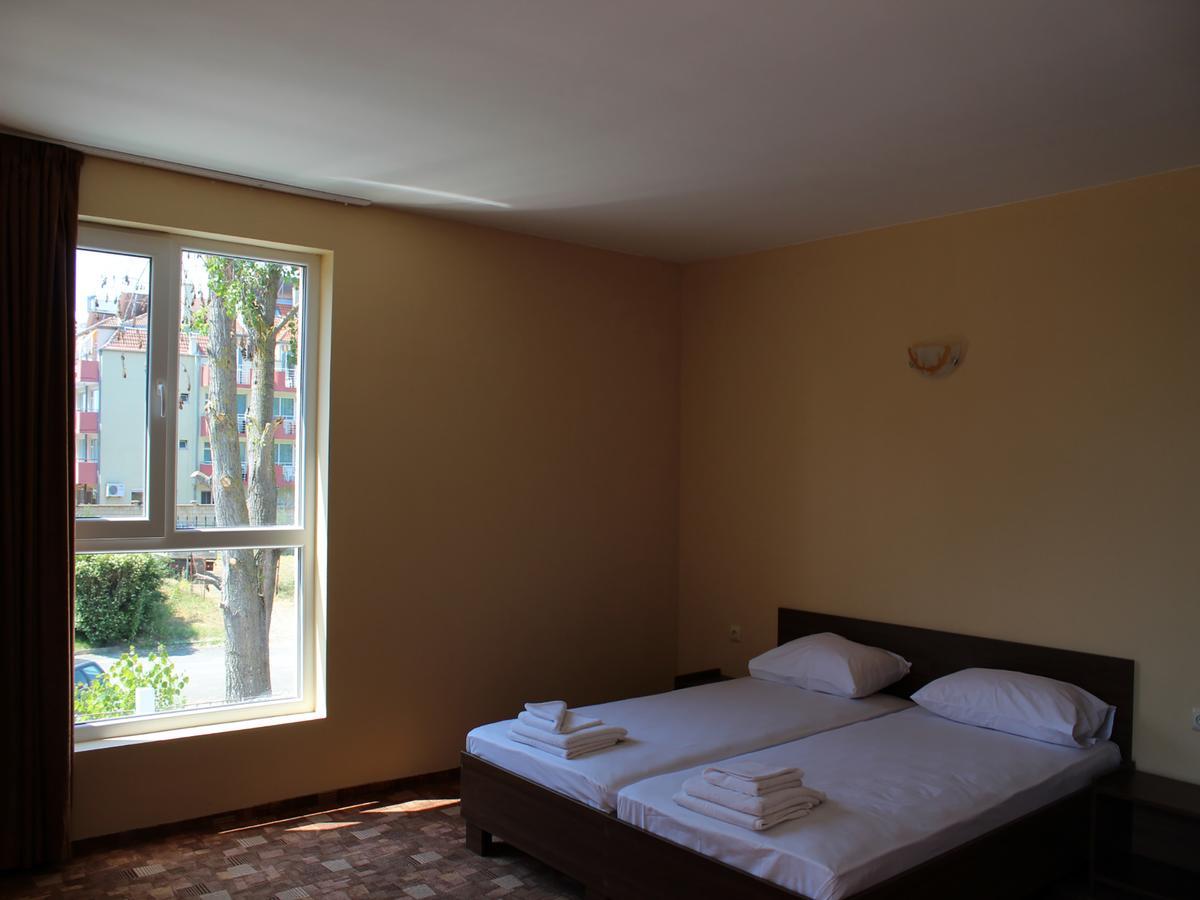 Hotel Sapphire Primorszko Kültér fotó