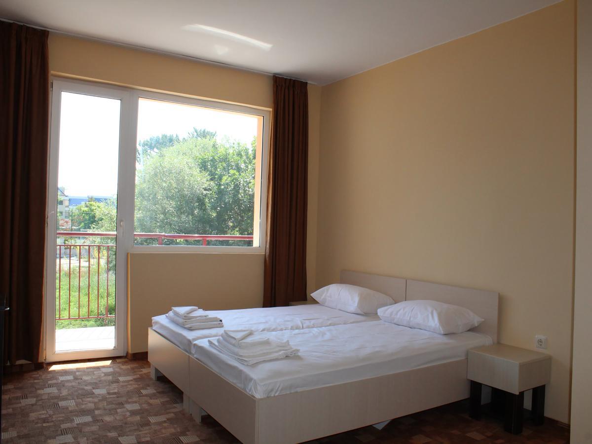 Hotel Sapphire Primorszko Kültér fotó
