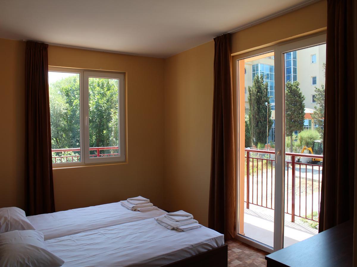 Hotel Sapphire Primorszko Kültér fotó