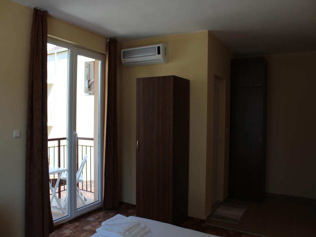 Hotel Sapphire Primorszko Kültér fotó